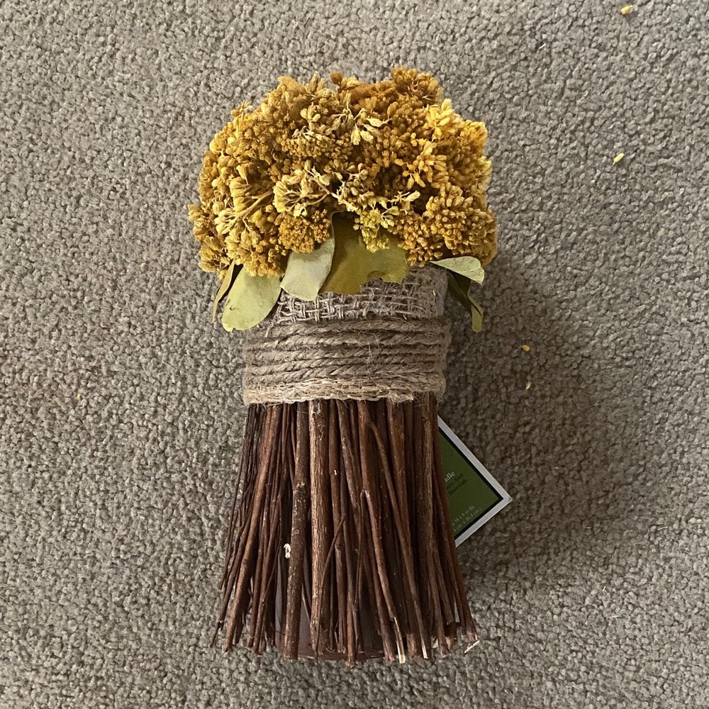 Yellow Yarrow Flower Bundle - Picture 4 of 8
